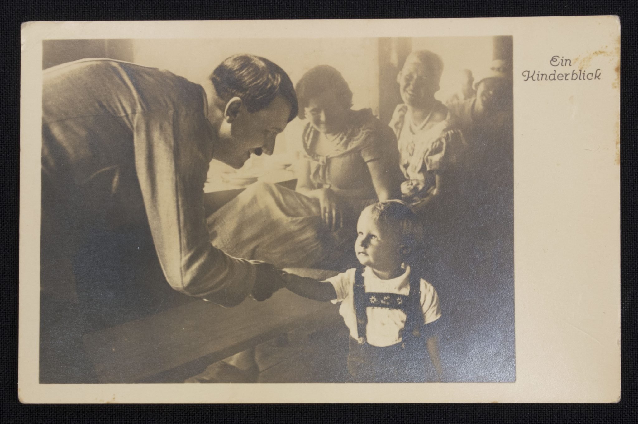 (Postcard) Hitler 'Ein Kinderblick' — image 3