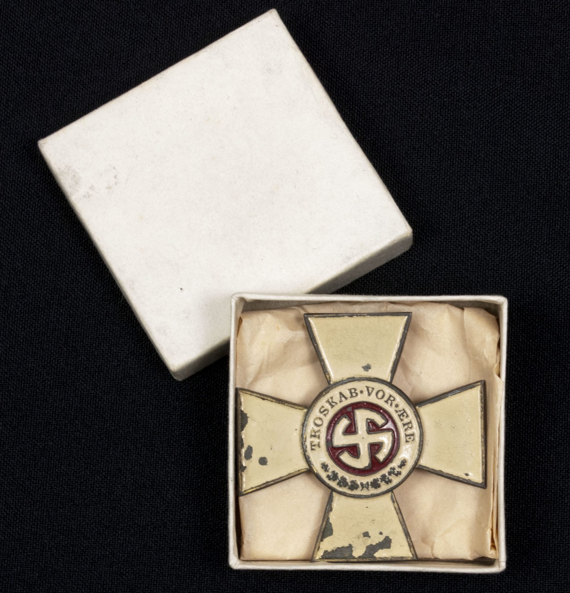 (Denmark) Cased Waffen-SS Ehrenkreuz des Schalburg-Korps für Mannschaften — image 2