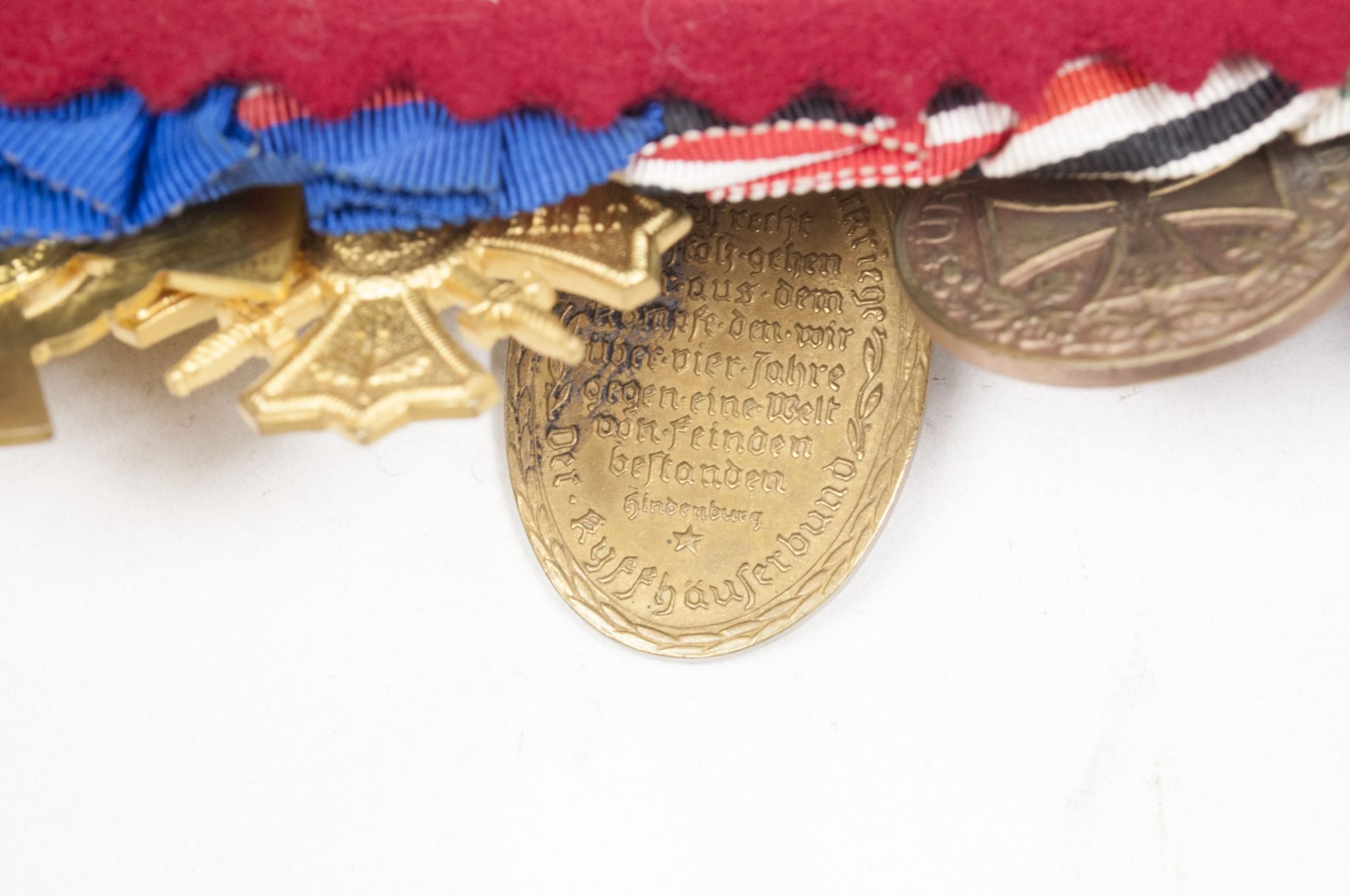 Sachsen-Altenburg large medalbar with EK2, Tapferkeitsmedaille, Ehrenlegion medal, Kyffhäuser medaille, Regiments Erinnerungskreuz, Ehrenlegion kreuz, Kriegserinnerungsmedaille (maker J. Reimann Berlin) — image 21