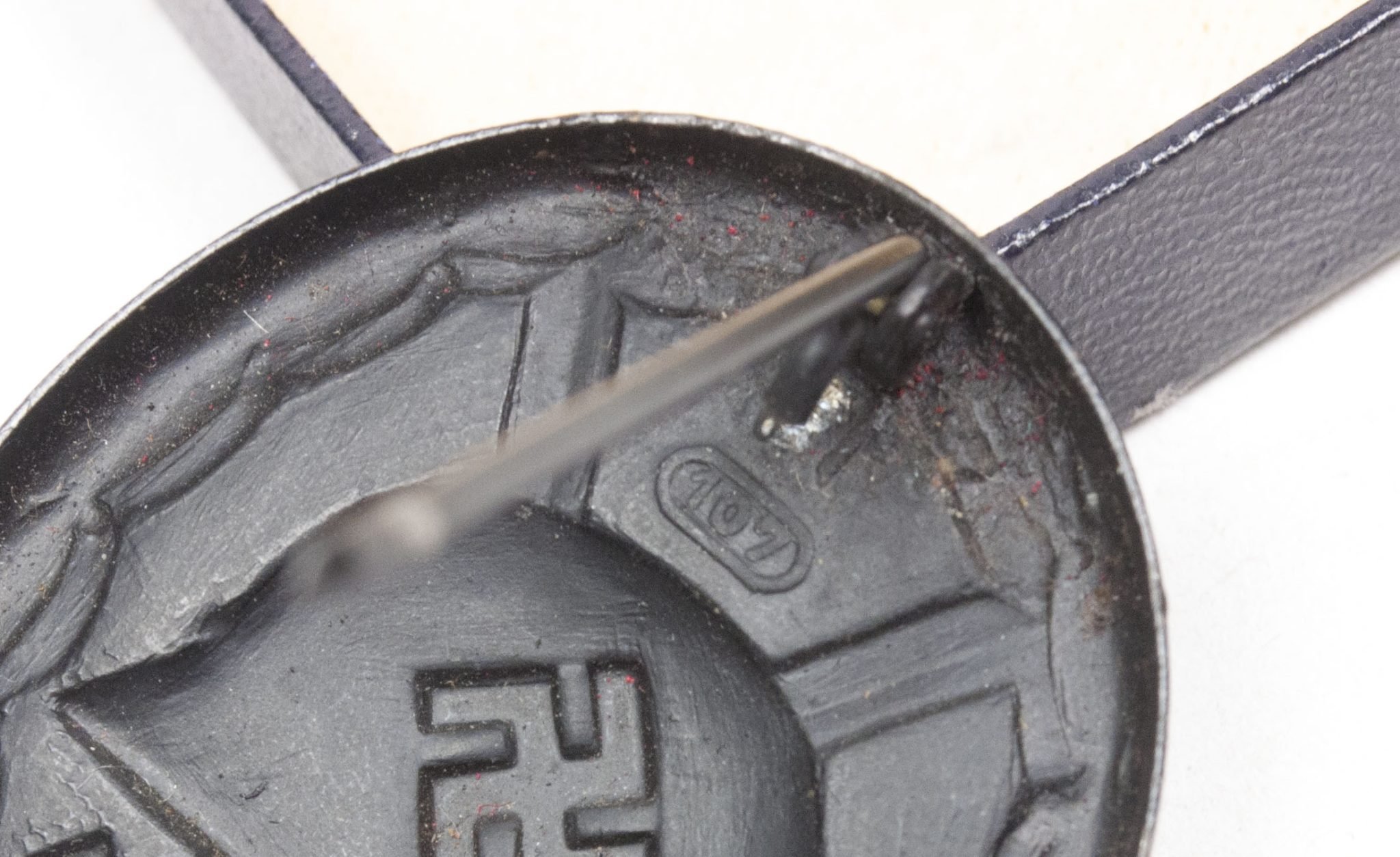 Cased Woundbadge black / Verwundetenabzeichen Schwarz MM '107' (Carl Wild Hamburg) — image 16