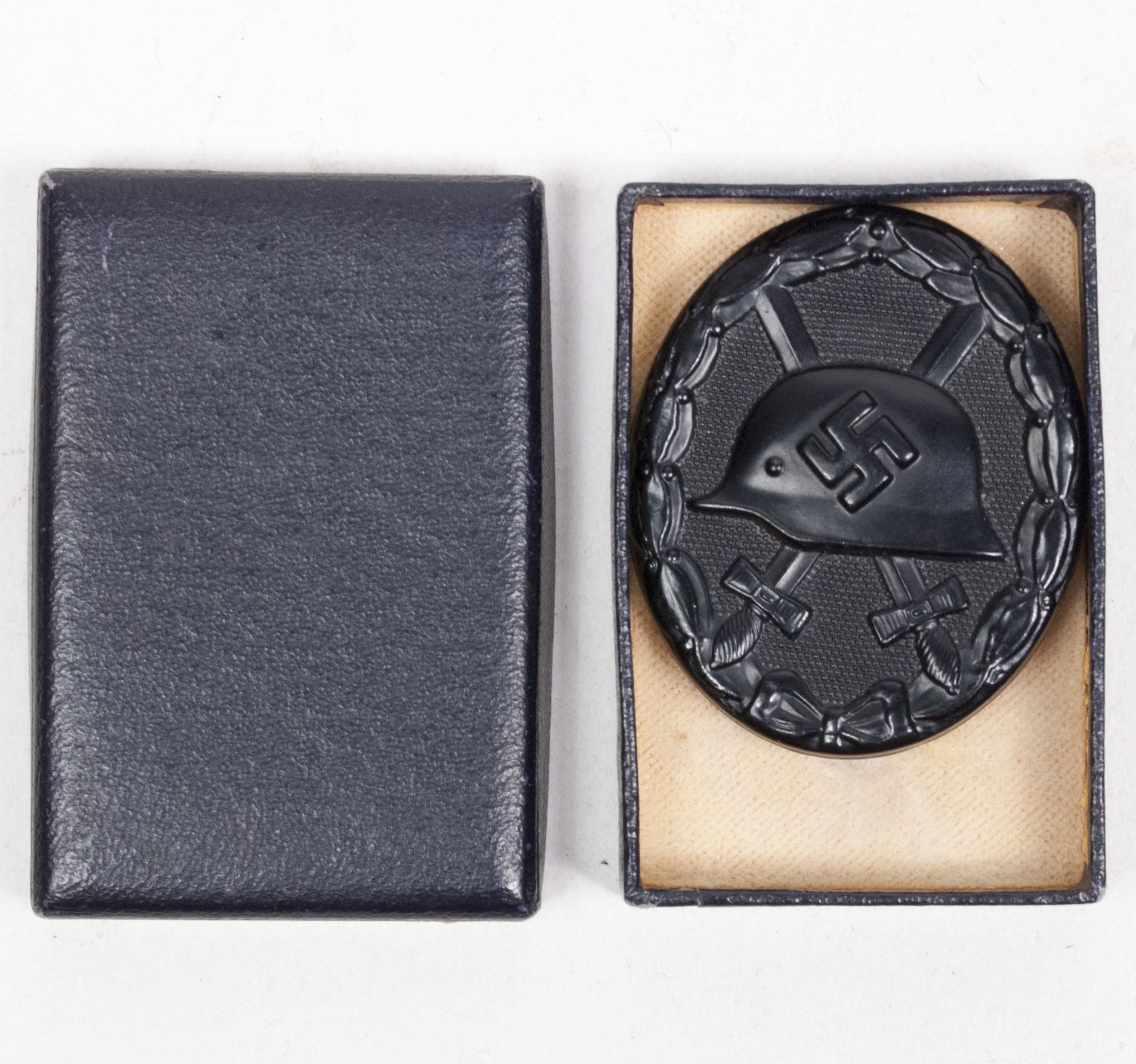 Cased Woundbadge black / Verwundetenabzeichen Schwarz MM '107' (Carl Wild Hamburg) — image 5