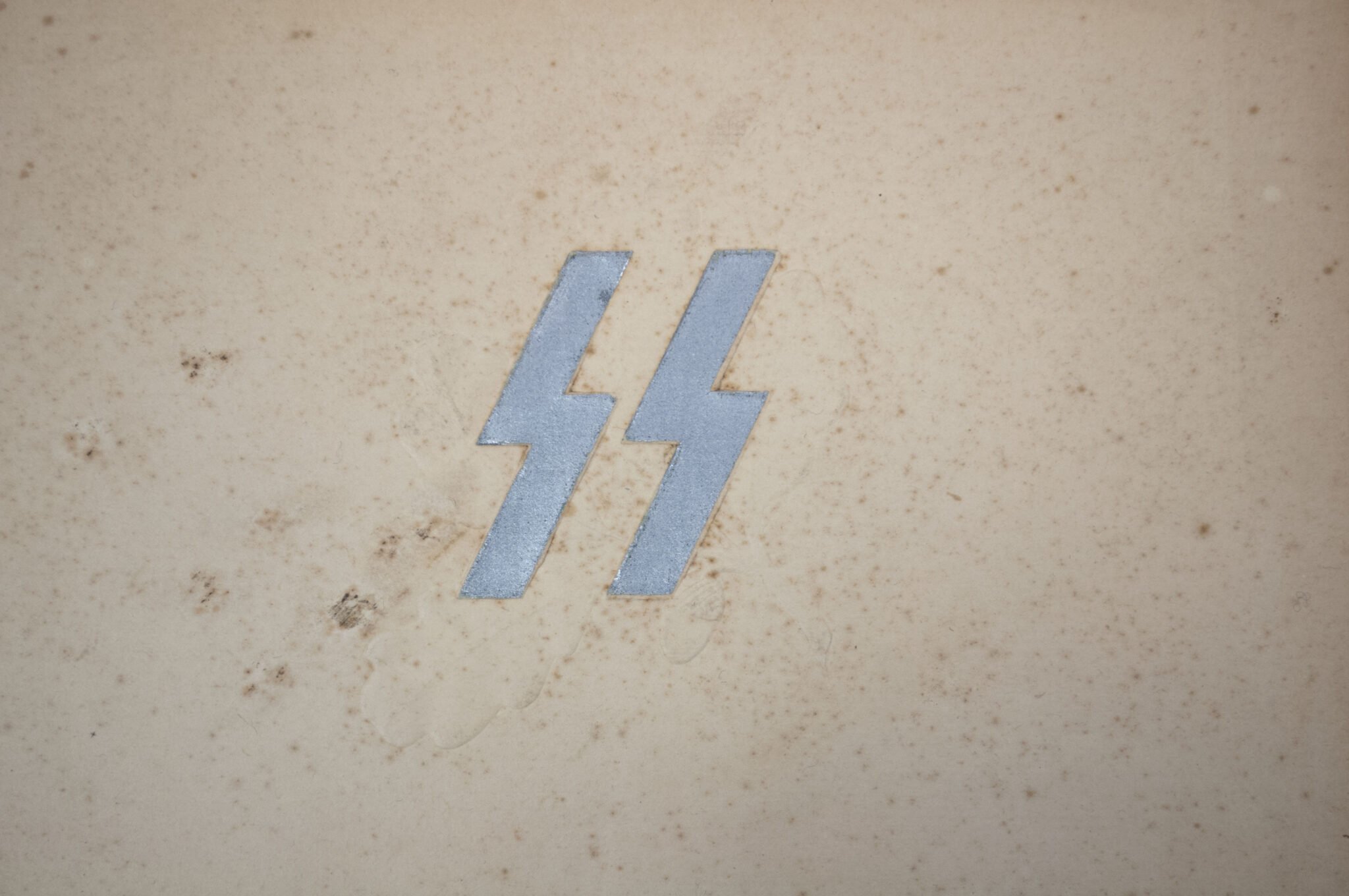 Dutch SS / Germaansche SS : Urkunde SS-Ausbildungslager Avegoor with original Rauter signature (Extremely rare!!!) — image 3