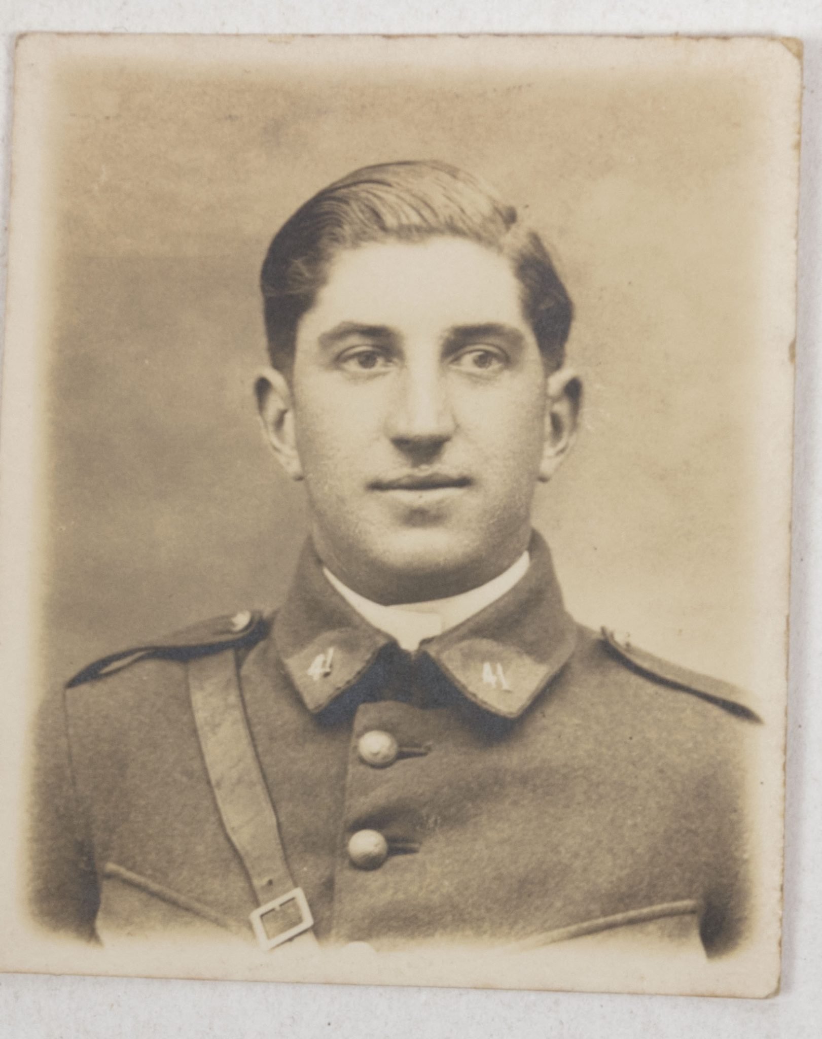 French WWI Veteran grouping with German WWII Vorläufiger Fremdenpass + medals + citations — image 17