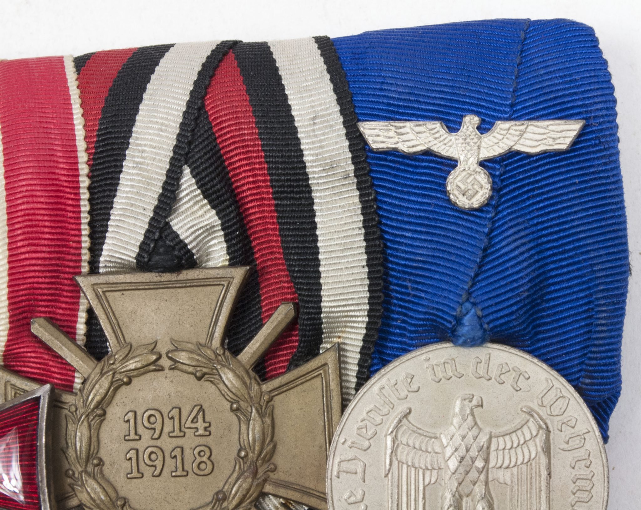 WWII German medalbar with Hanseatenkreuz Hamburg + Frontkämpfer Kreuz + Wehrmacht Dienstauszeichnung (With makerstag Grabow & Matthes Kiel) — image 5