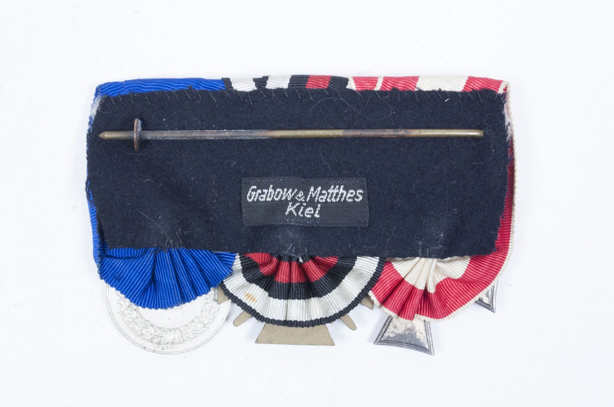 WWII German medalbar with Hanseatenkreuz Hamburg + Frontkämpfer Kreuz + Wehrmacht Dienstauszeichnung (With makerstag Grabow & Matthes Kiel) — image 7