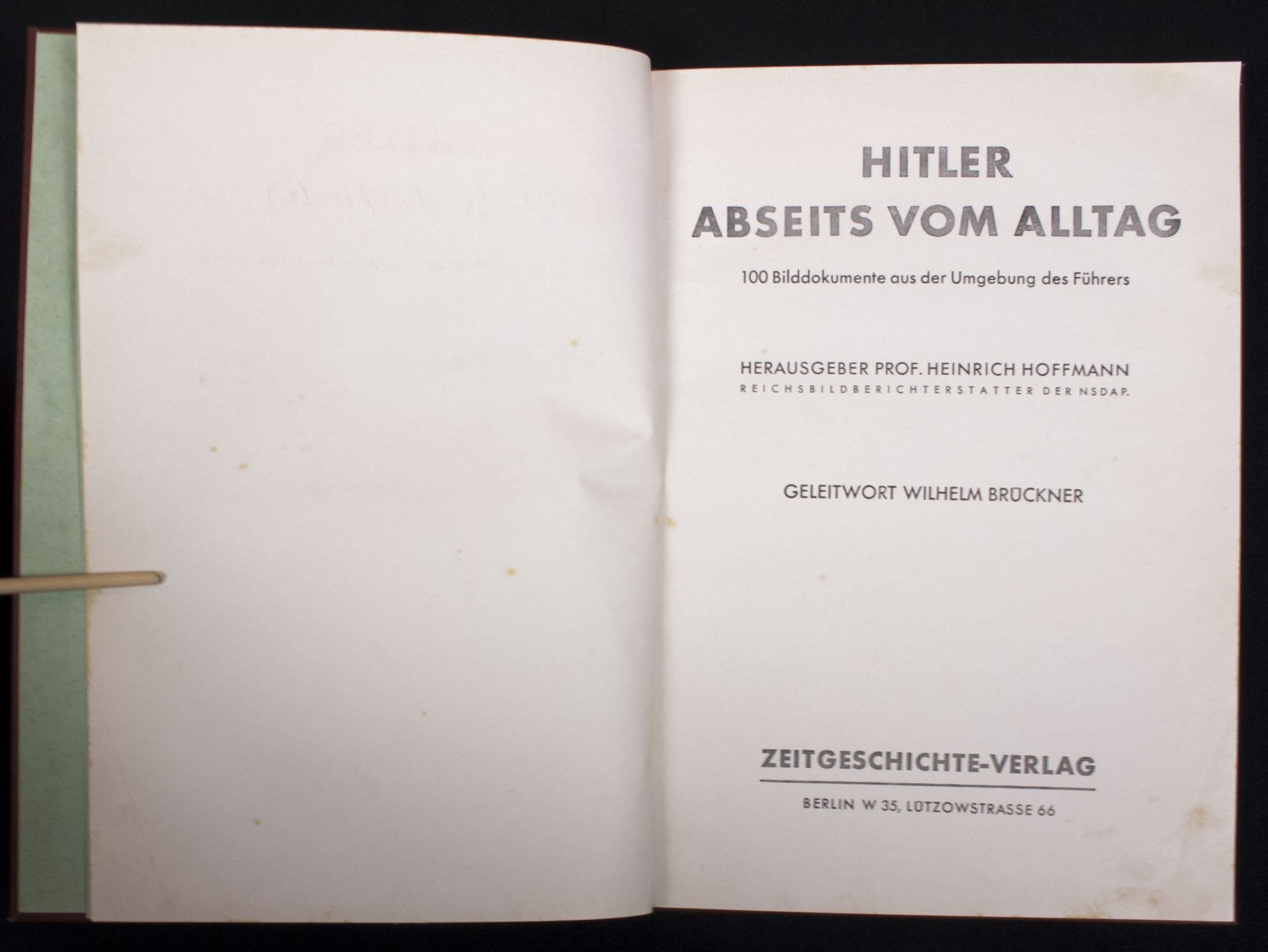 (Book) Hitler Abseits vom Alltag (Hoffmann book) (1937) — image 3