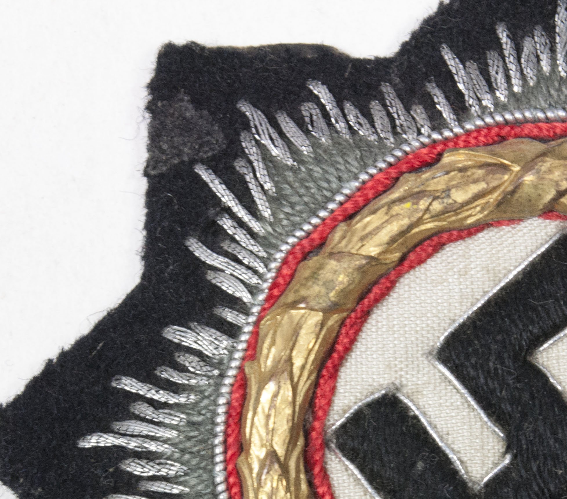 Deutsches Kreuz in gold (DKIG) im Stoff in Panzerausführung / German Cross in gold on Panzercloth with maker stamp – Extremely rare — image 7
