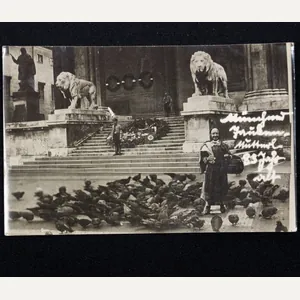 (Postcard) München, 'Mutter an der Feldherrnhalle'