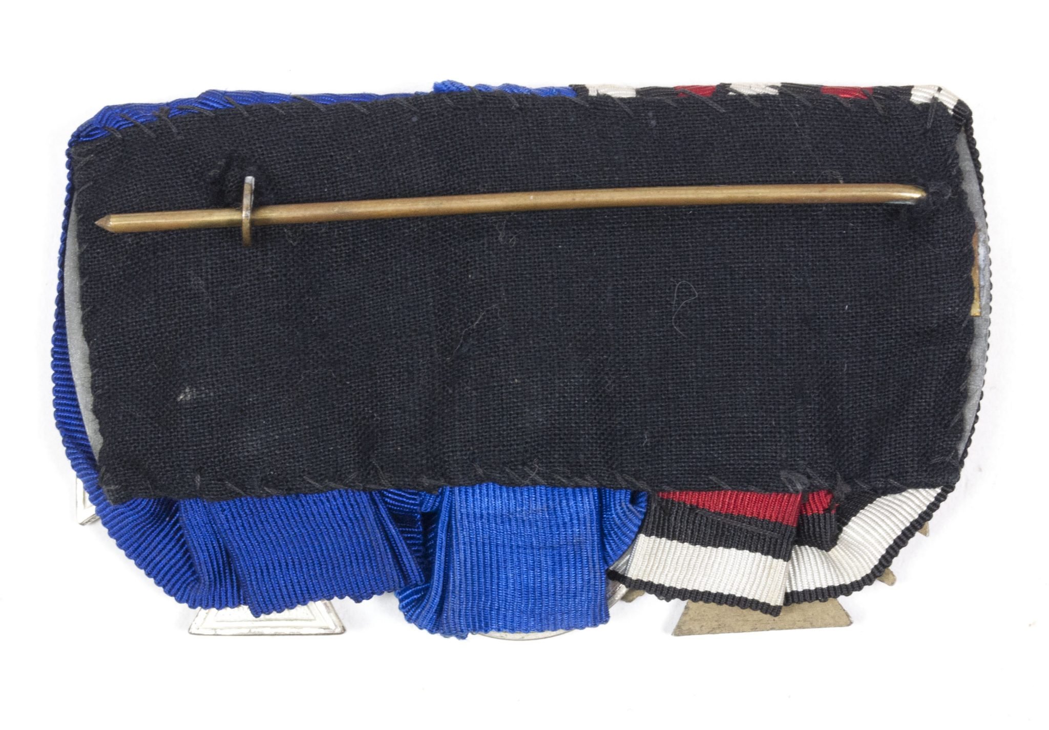 German WWII medalbar with Frontkàmpofer Ehrenkreuz + Im Dienste bei der Fahne + Treue Dienst 25 Jahre — image 2