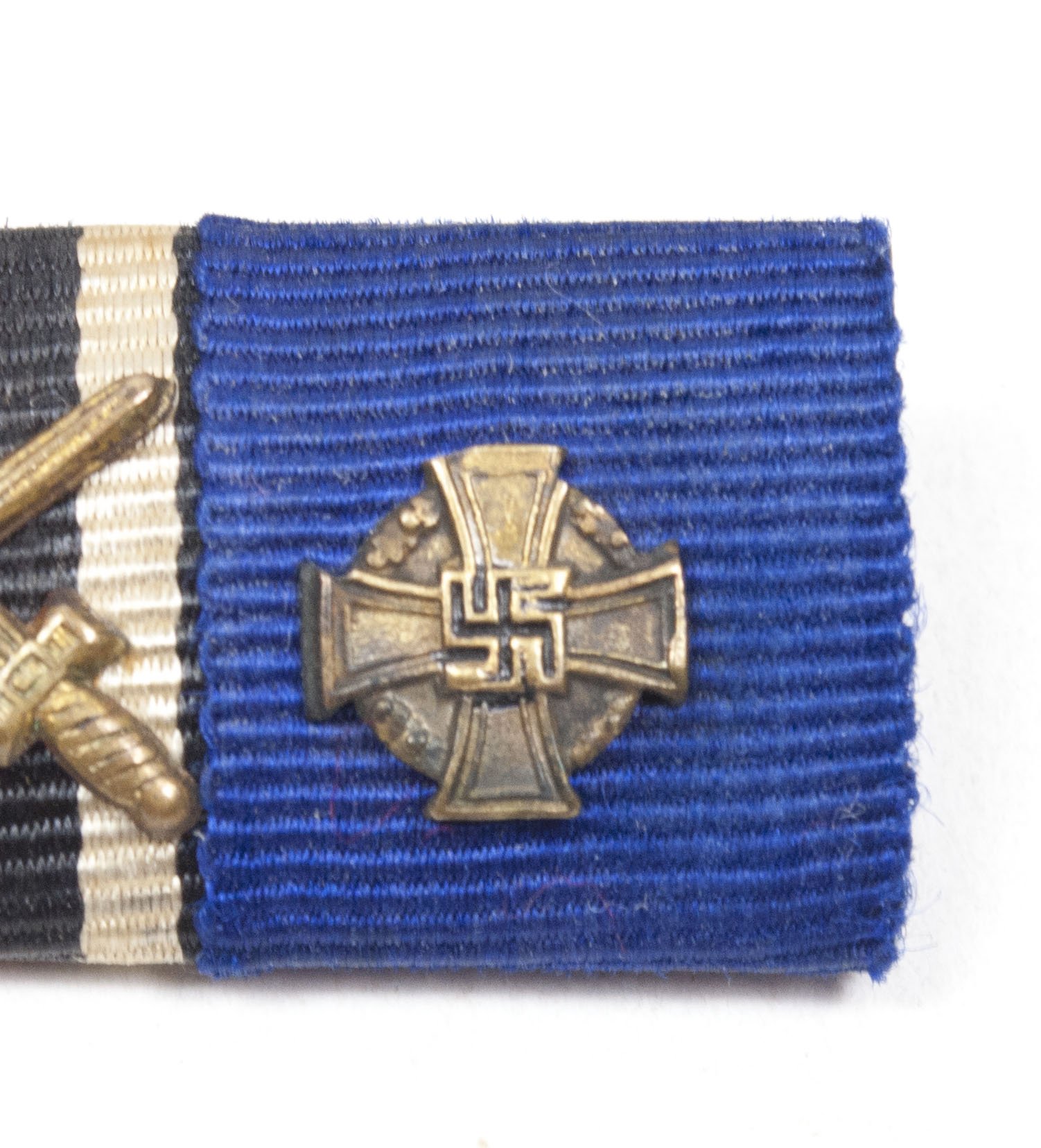 Ribbon with WWI EK2, FEK, WWII Treue Dienst cross 25 years — image 4