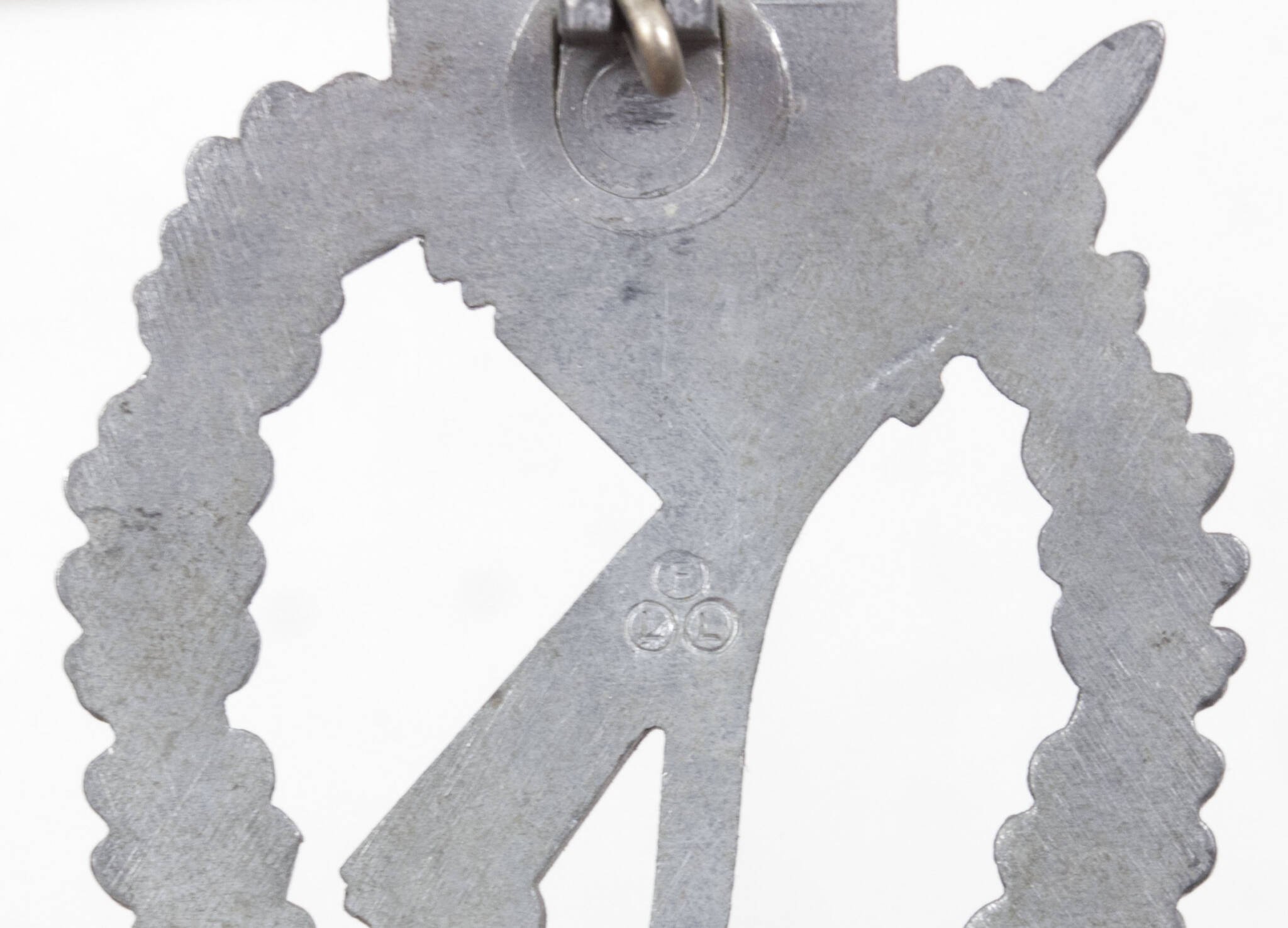 Infanterie Sturmabzeichen (ISA) / Infantry Assault Badge (IAB) (Maker Friedrich Linden FLL) — image 4
