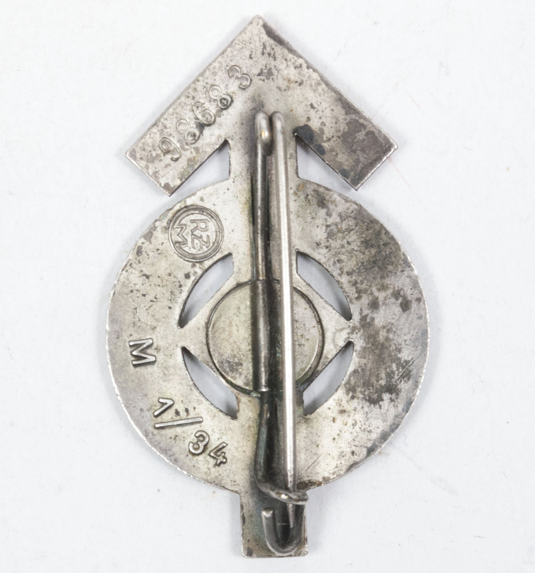 Hitlerjugend (HJ) Leistungsabzeichen in zilver (Cupal) #98683 (Maker RZM M1/34) — image 2