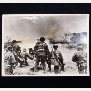 (Pressphoto) SS 'Ein Dorf mit Heckenschützen wird in Brand geschossen' …