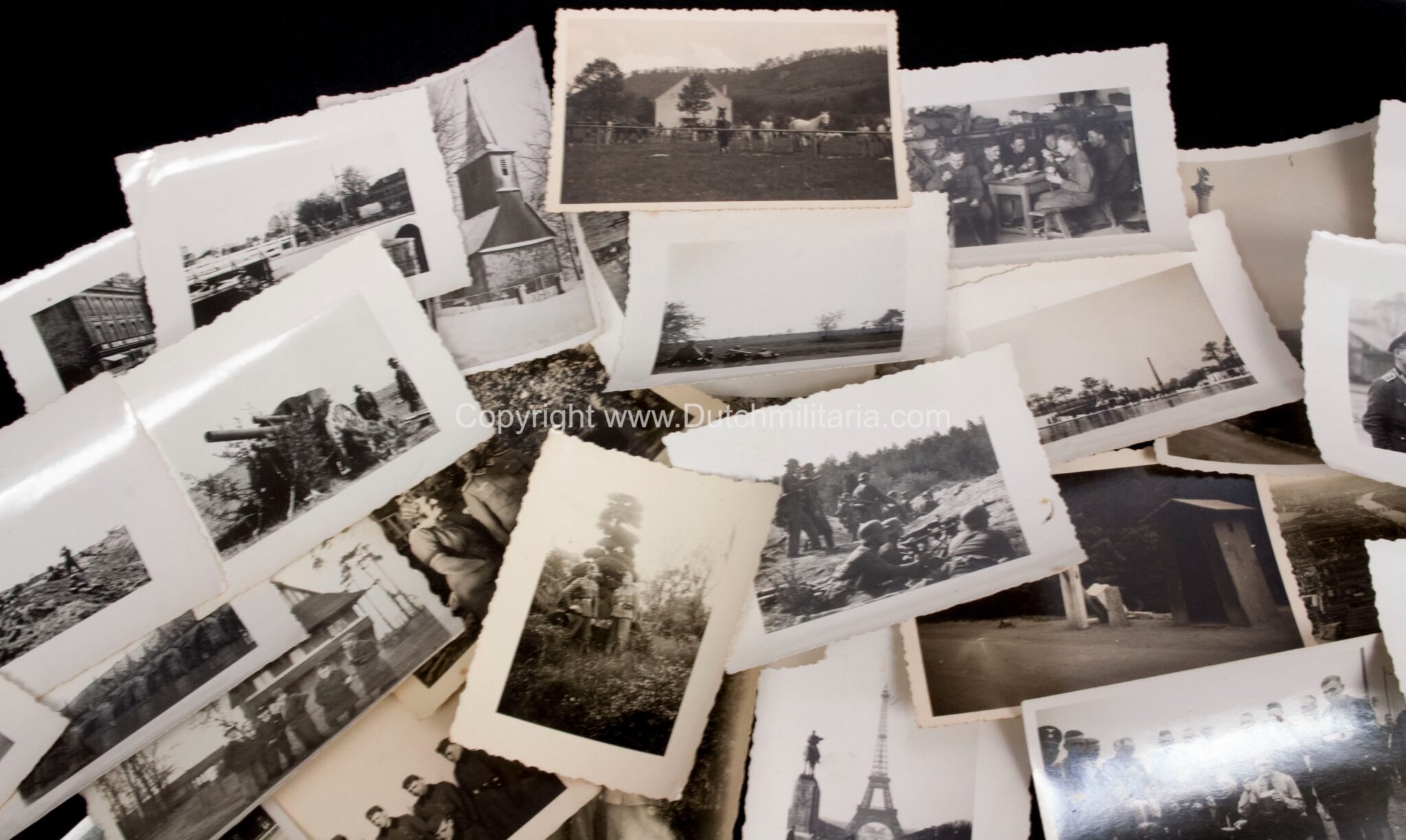 (Grouping) 4./SS-Pol. I.R.3 large portrait, Bescheinigung + 180 photo's + Polizei Mützenabzeichen (1941) — image 14