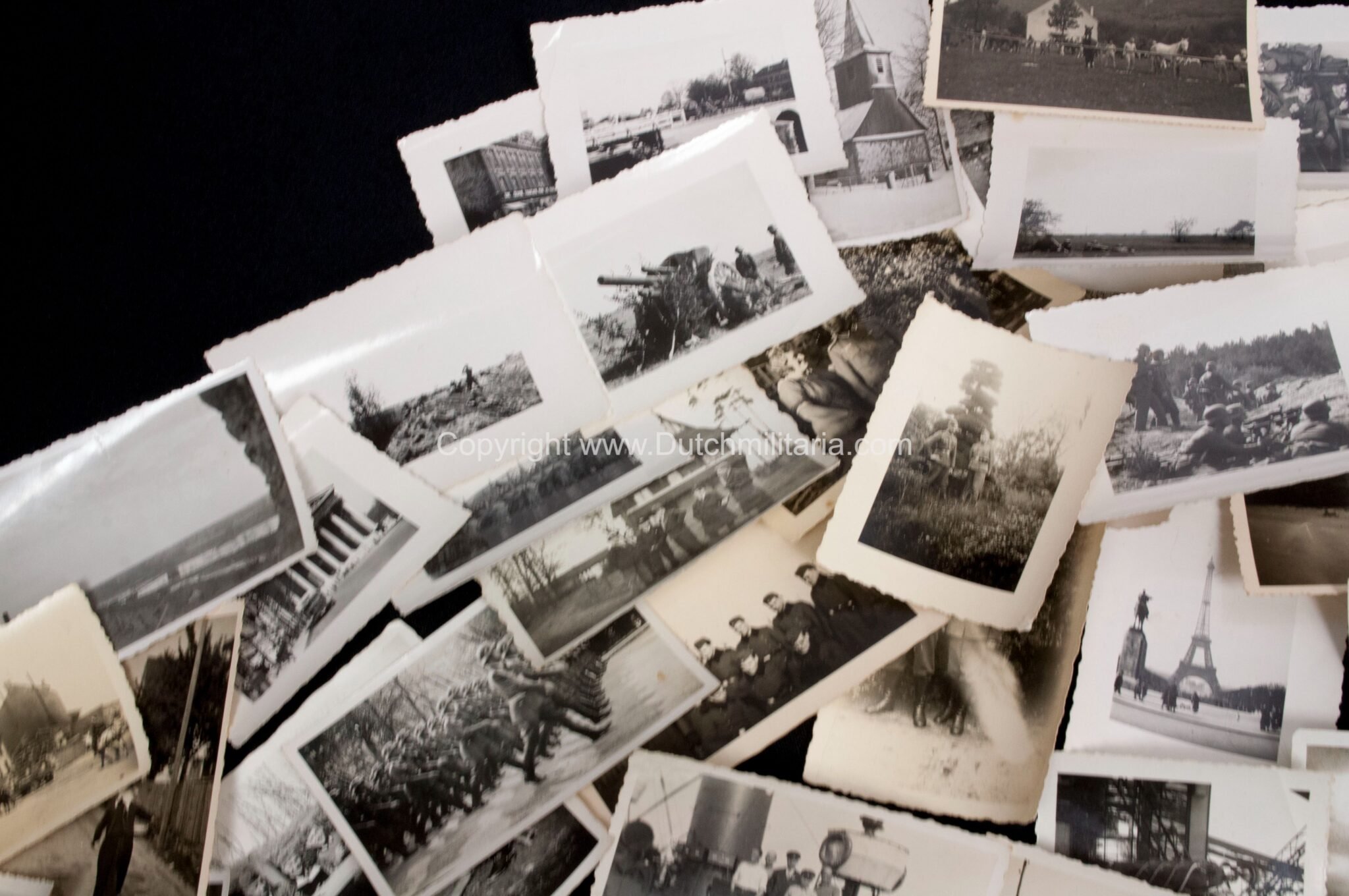 (Grouping) 4./SS-Pol. I.R.3 large portrait, Bescheinigung + 180 photo's + Polizei Mützenabzeichen (1941) — image 15