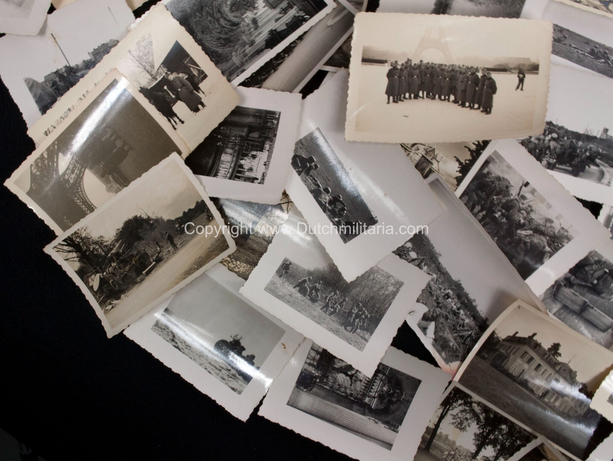 (Grouping) 4./SS-Pol. I.R.3 large portrait, Bescheinigung + 180 photo's + Polizei Mützenabzeichen (1941) — image 17