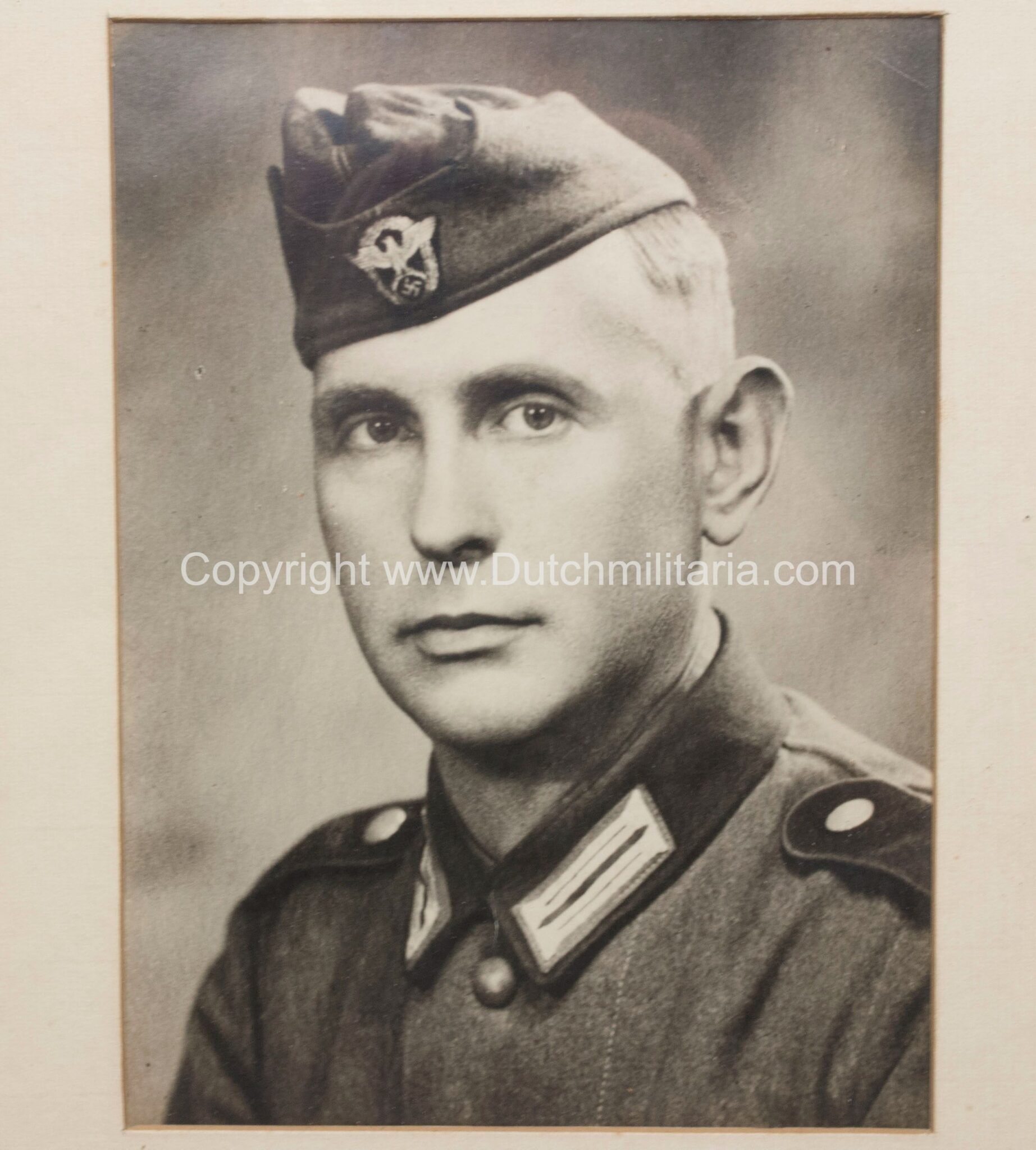 (Grouping) 4./SS-Pol. I.R.3 large portrait, Bescheinigung + 180 photo's + Polizei Mützenabzeichen (1941) — image 27