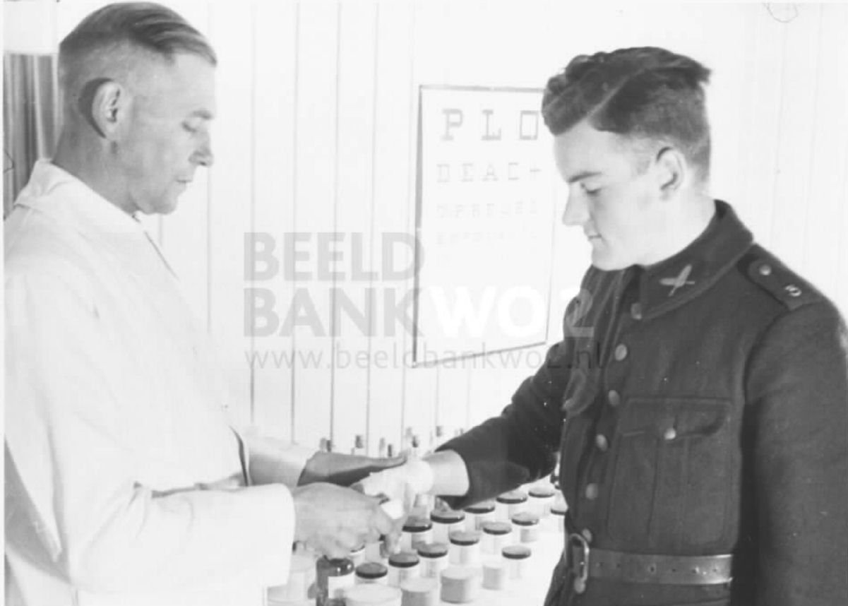 WWII Nederlandsche Arbeidsdienst (NAD) Shoulderboard numbers — image 6