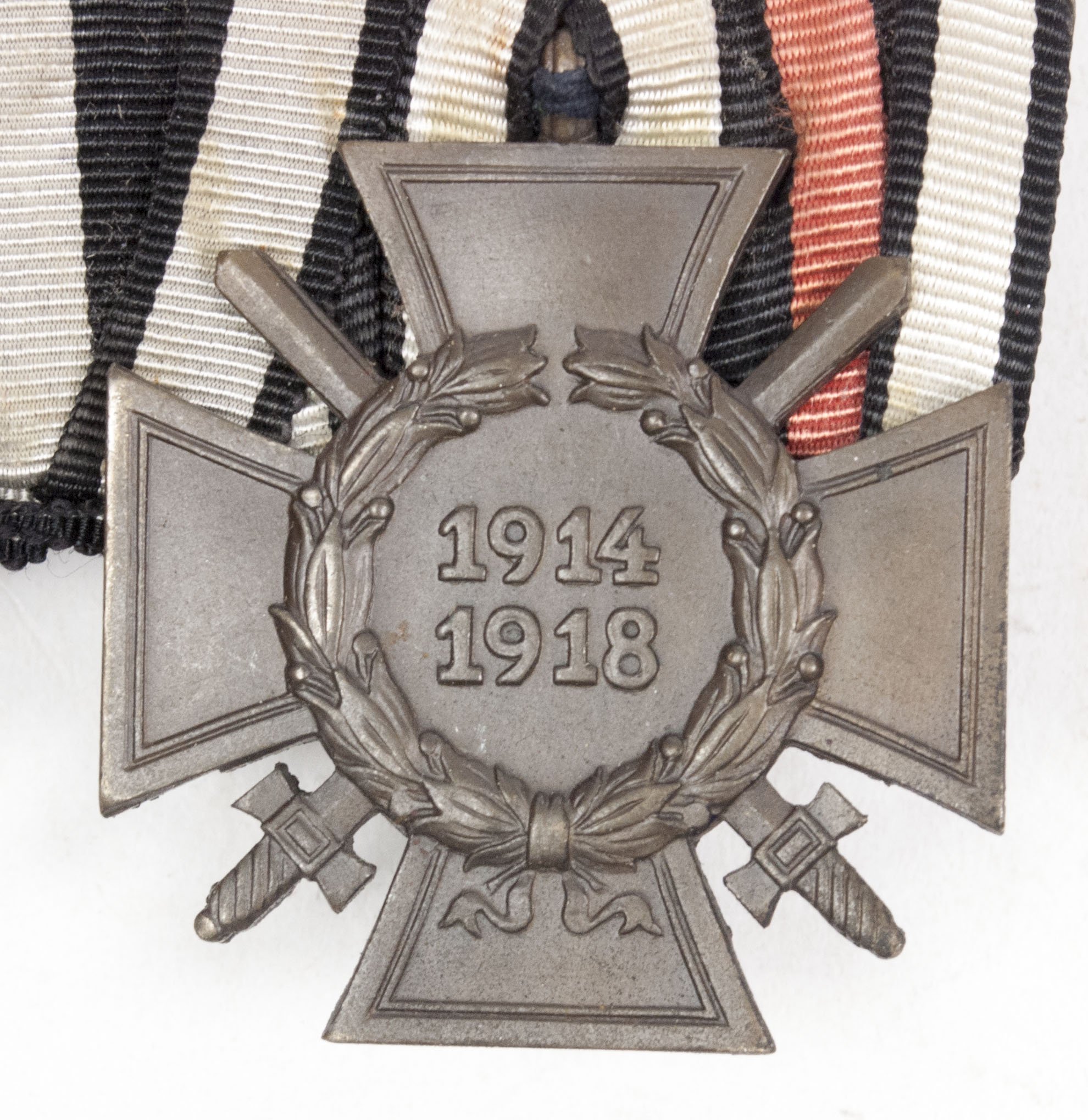 Medalbar with WWI Iron Cross second class + Frontkämpfer Ehrenkreuz — image 4
