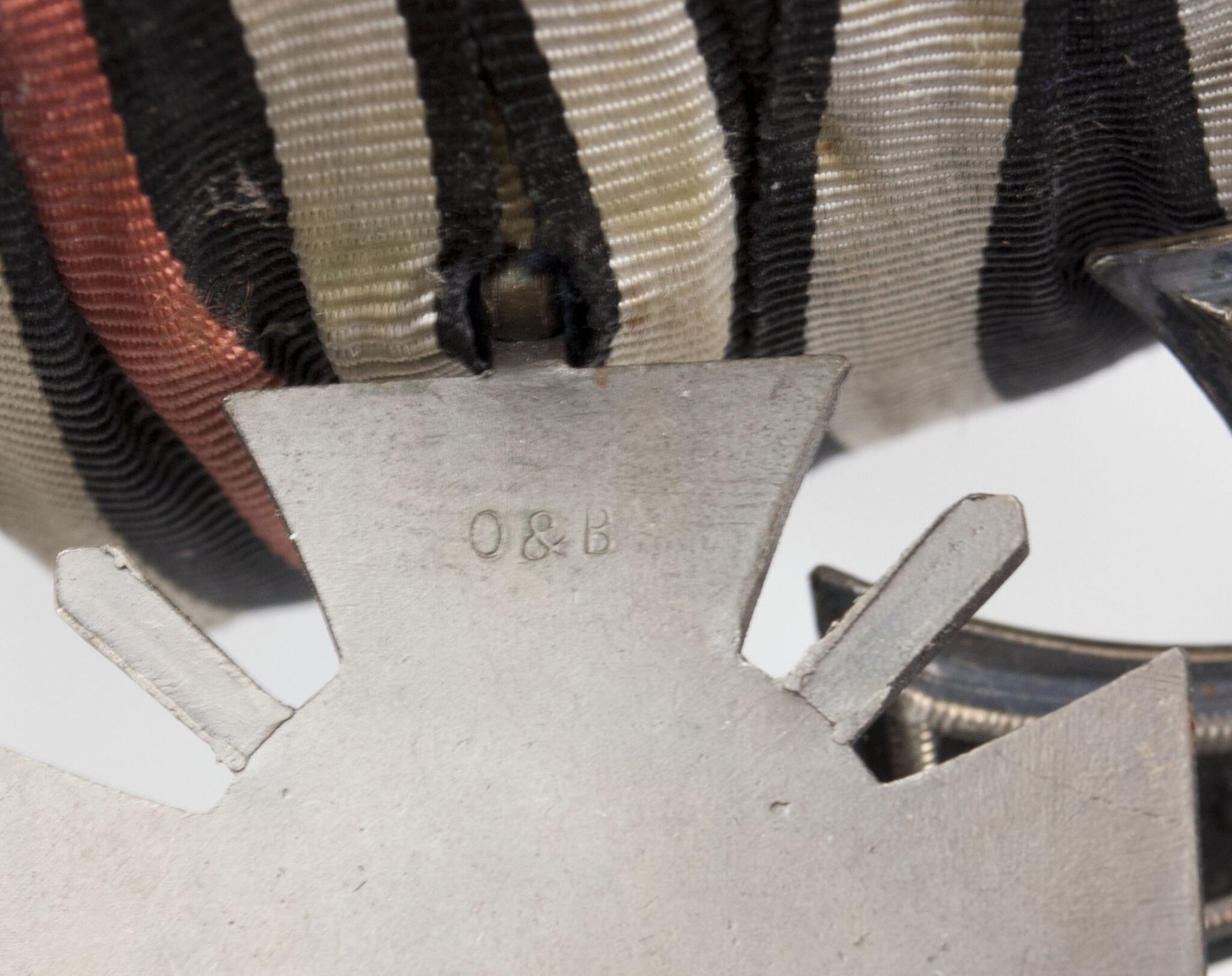 Medalbar with WWI Iron Cross second class + Frontkämpfer Ehrenkreuz — image 7