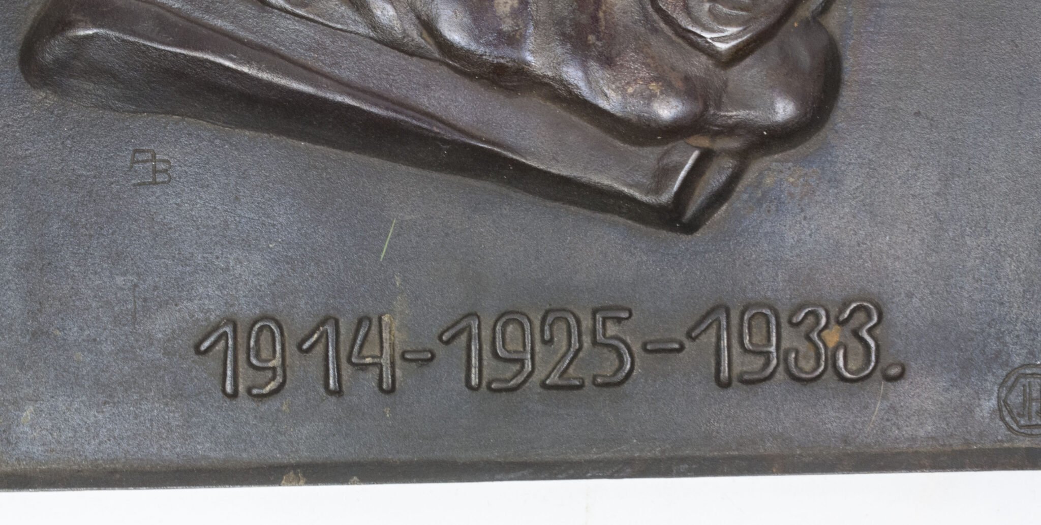 Large Paul von Hindenburg cast iron wallplate (44 x 25 cm) — image 5