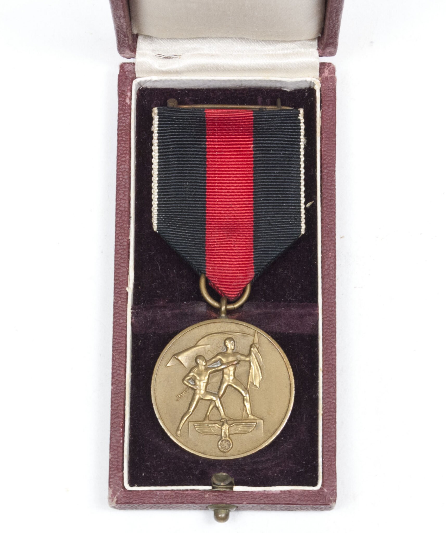 Sudetenland Annexation medal + case — image 6