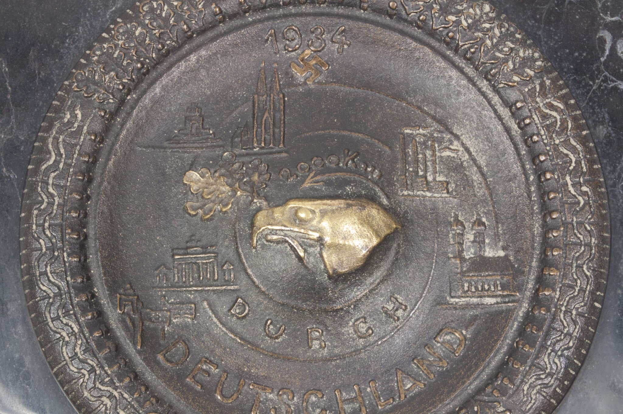 NSKK/DDAC – Obersten Nationalen Sportbehörde (ONS) 2000 km durch Deutschland 1934 plaque + case — image 13