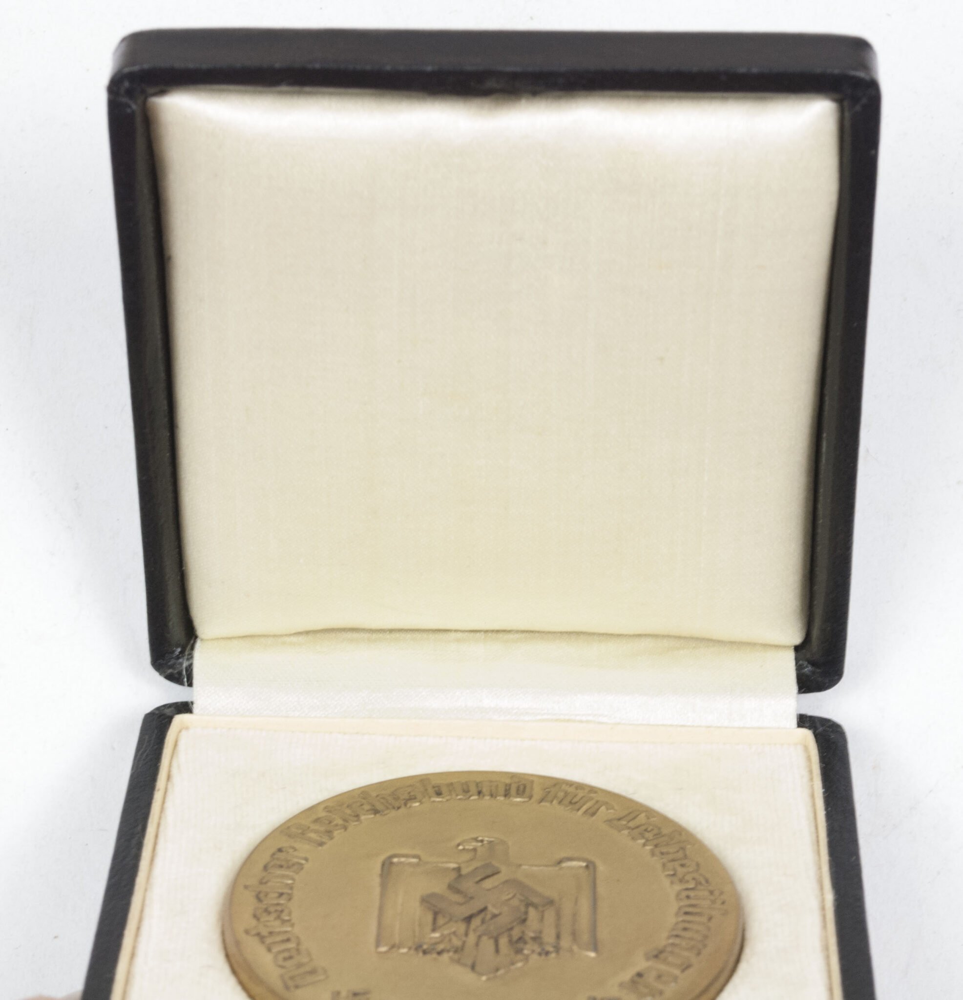 Deutscher Reichsbund für Leibesubüngen plaque – Gau XV Leichtathletik Meisterschaften Stuttgart 1937 — image 9