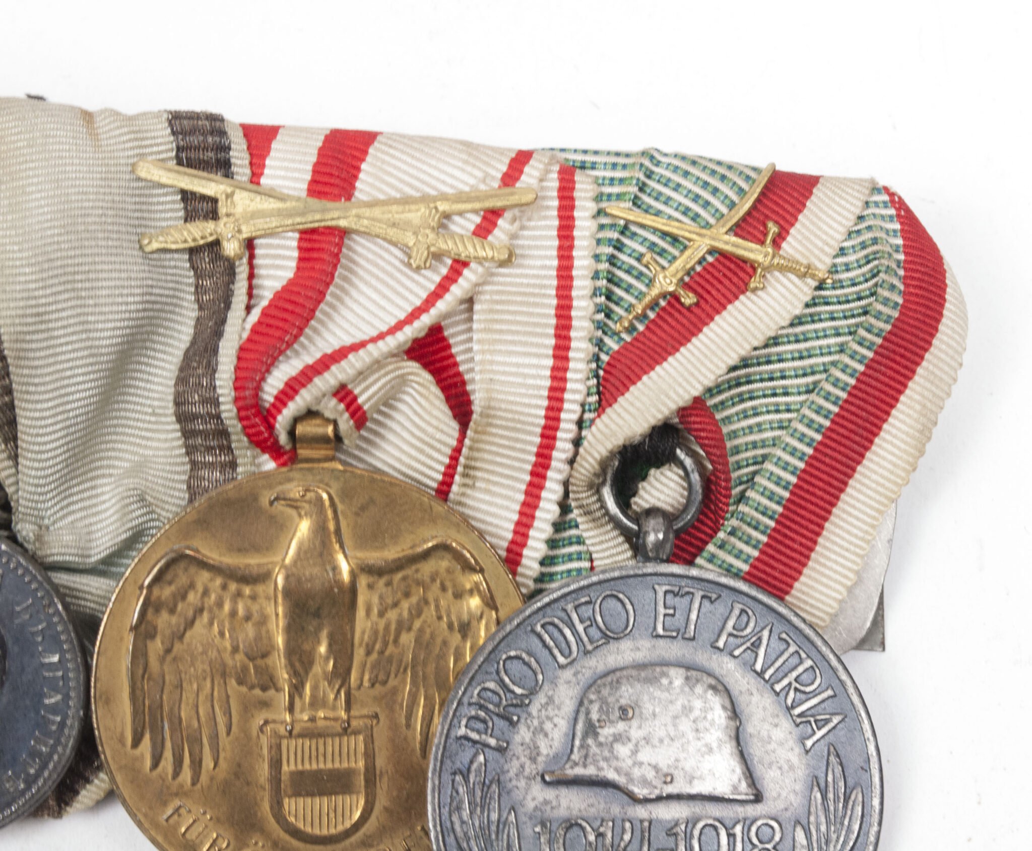WWI Imperial German medalbar with EK2, FEK, Treue Dienste, Bulgarian bravery medal, Austrian + Romanian commemorative medals — image 10