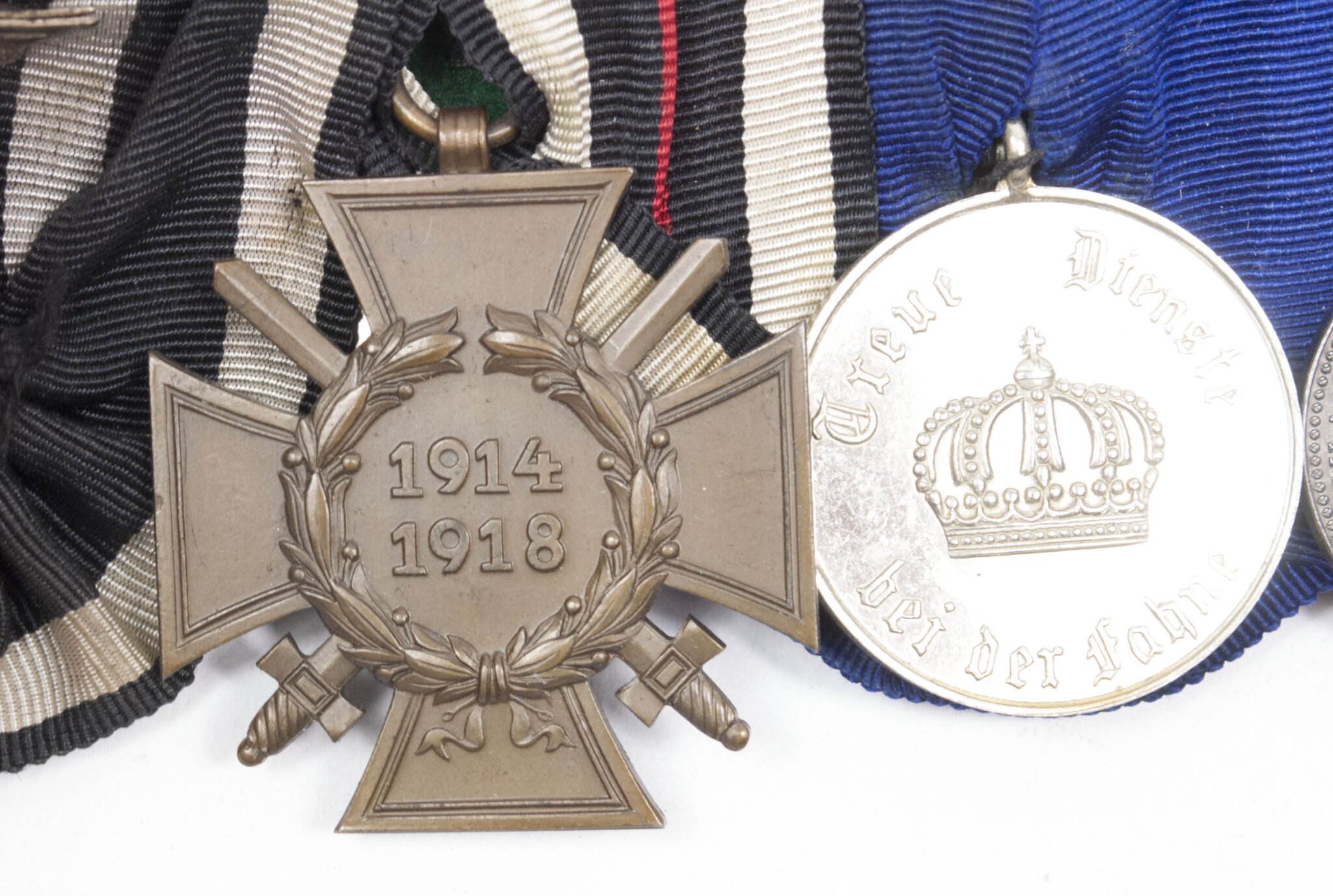 WWI Imperial German medalbar with EK2, FEK, Treue Dienste, Bulgarian bravery medal, Austrian + Romanian commemorative medals — image 6