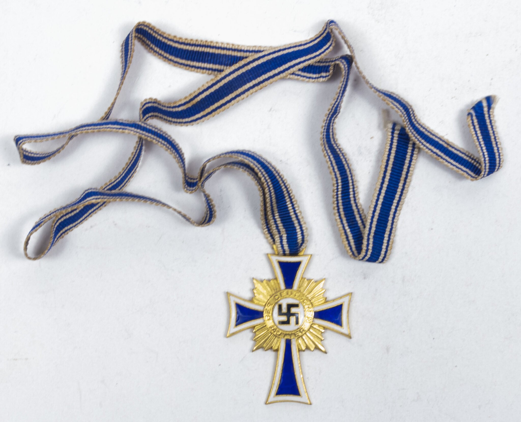 Mutterkeuz Gold + case Motherscross gold + etui (Maker Werner Redo) — image 7