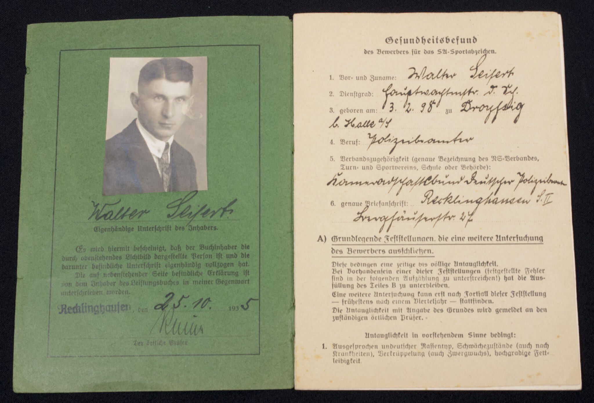 SA group with SA Leistungsbuch + Kameradschaftsbund Deutscher Polizeibeamten Mitgliedsbuch + Citations EK2, FEK, and more — image 11