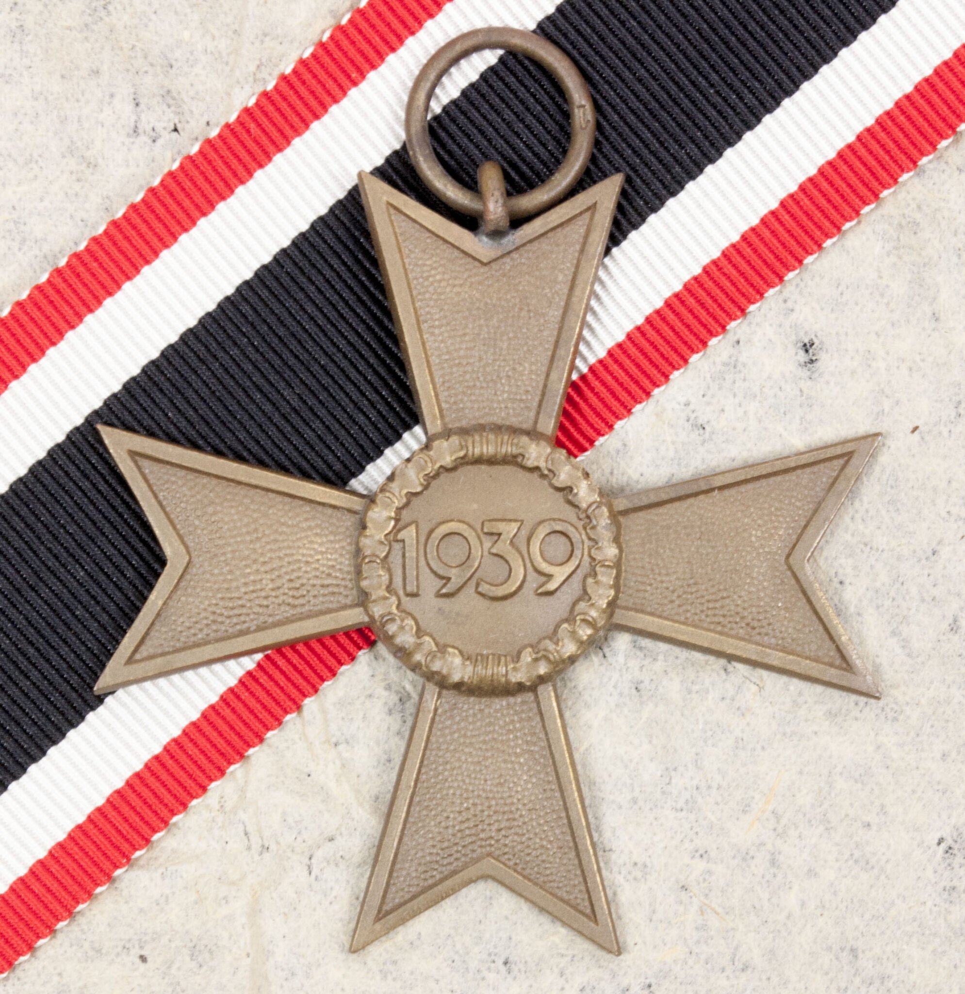 Kriegsverdienstkreuz (KVK) ohne Schwerter / War Merit Cross without swords (MM '1' Deschler) — image 5