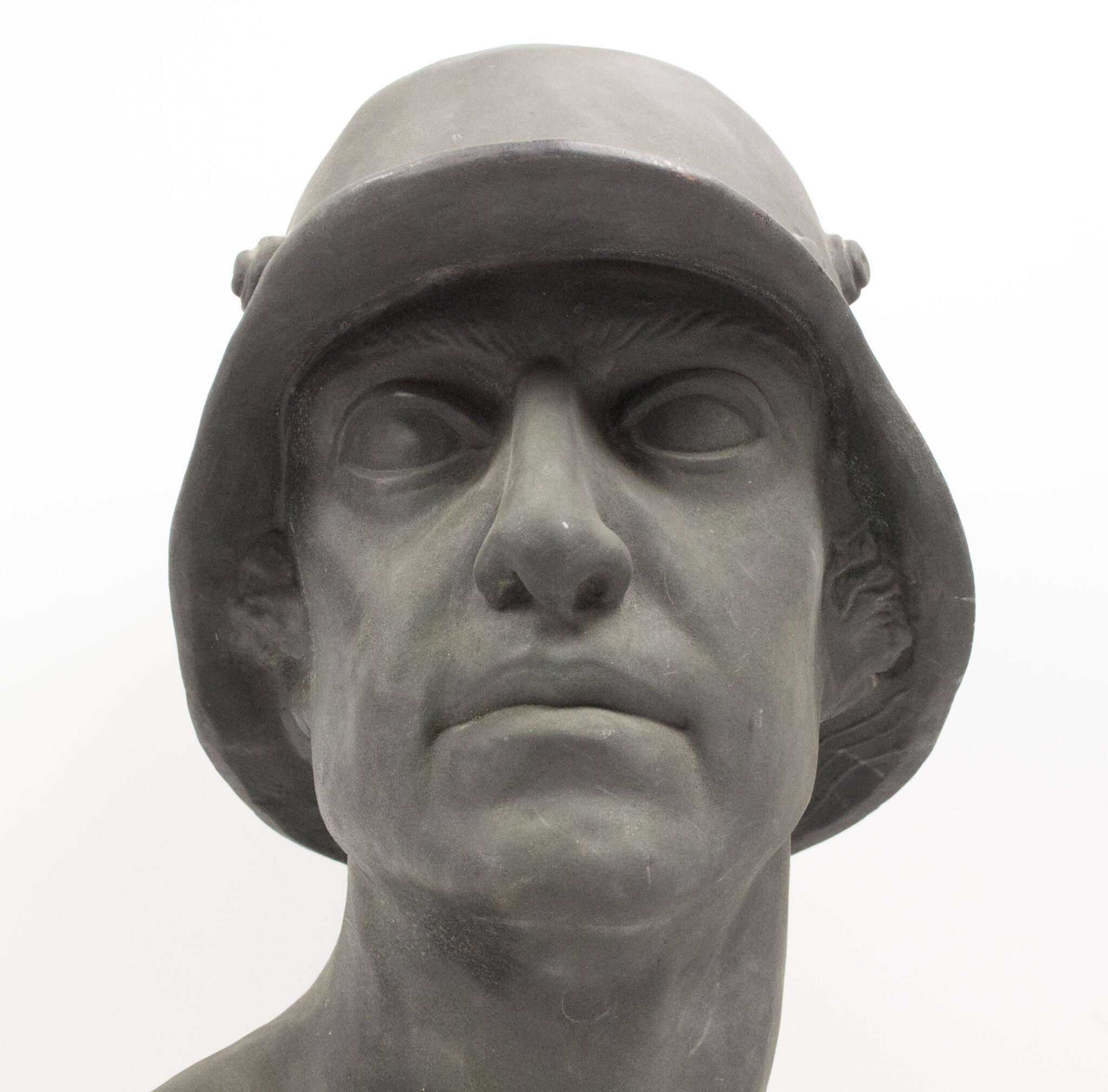German World War I frontsoldier bust (57 cm high) — image 12