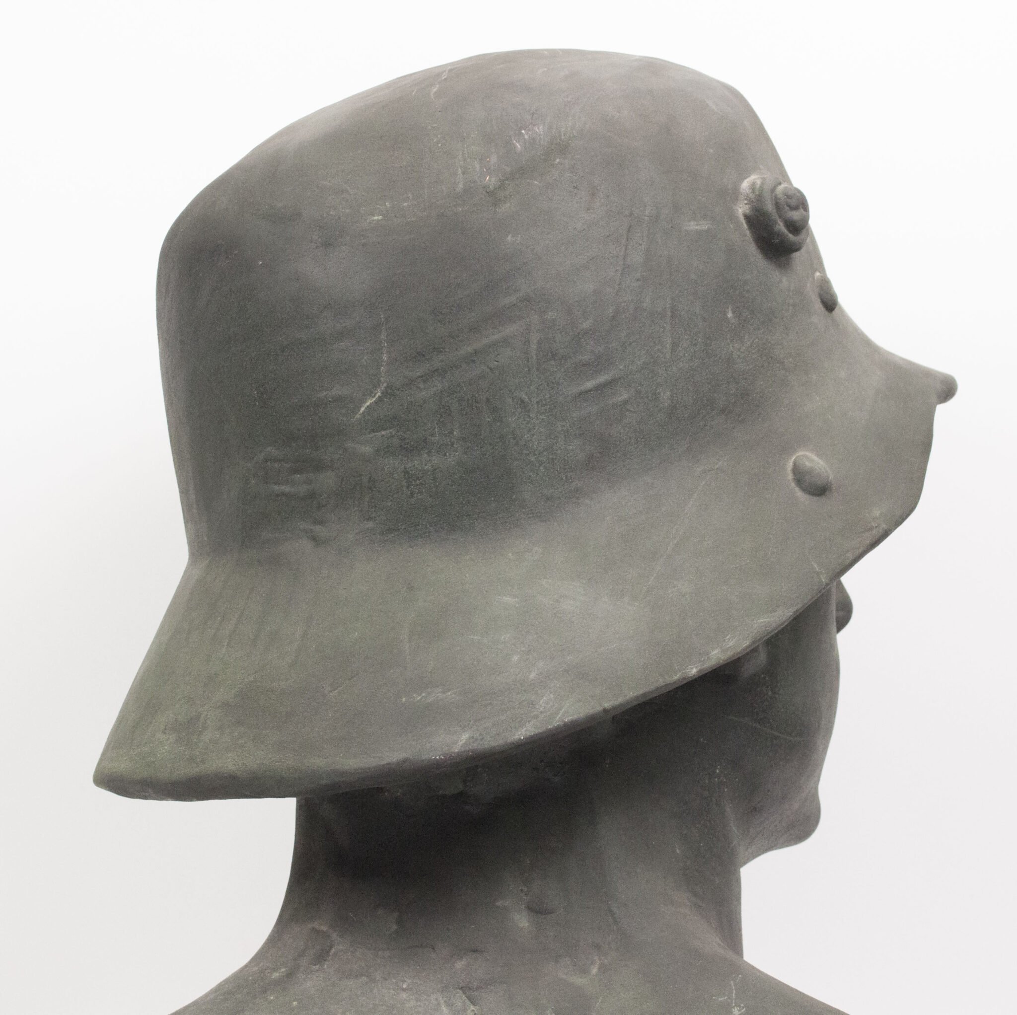 German World War I frontsoldier bust (57 cm high) — image 40