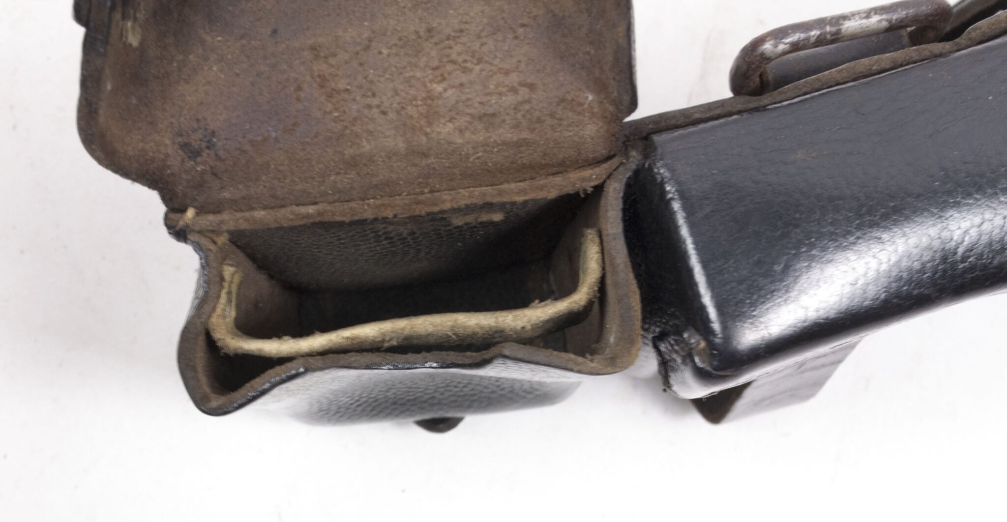 K98 pouch (unmarked and undated) — image 17