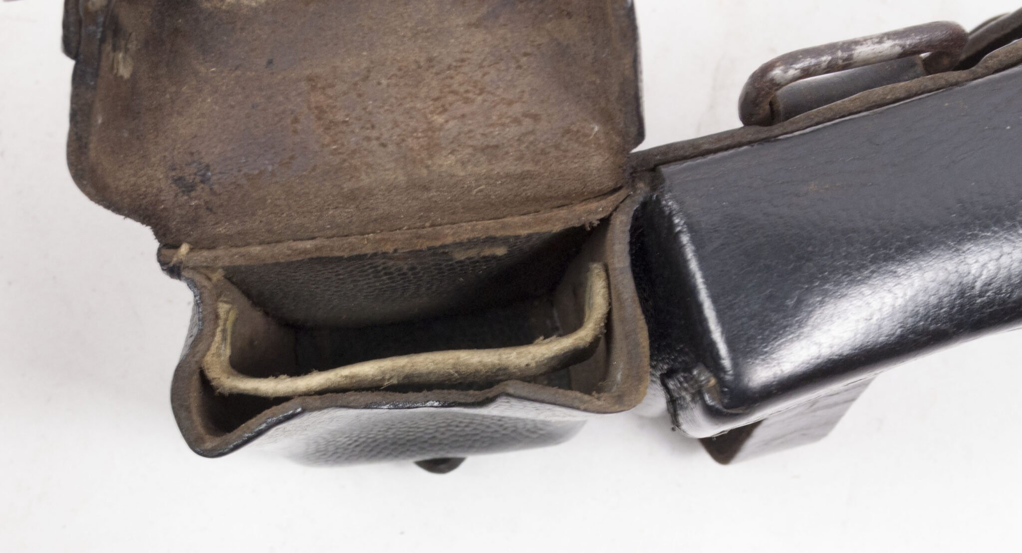 K98 pouch (unmarked and undated) — image 18