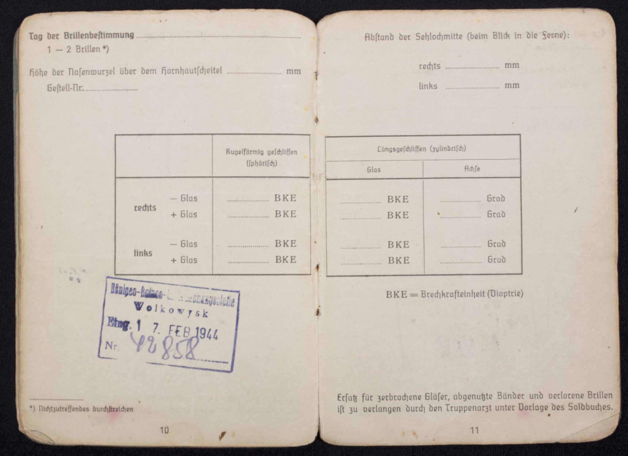 Soldbuch Flieger Fliegerhorstkompanie 13/VI mit Eintragung Ostmedaille , Kraftfahrbewährungsabzeichen in Silber — image 11