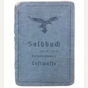 Soldbuch Flieger Fliegerhorstkompanie 13/VI mit Eintragung Ostmedaille , Kraftfahrbewährungsabzeichen in …