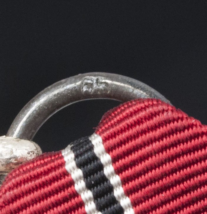 Ostmedaille / Winterschlacht im Osten medaille mm '65' (Klein und Quenzer) MINT CONDITION! — image 8