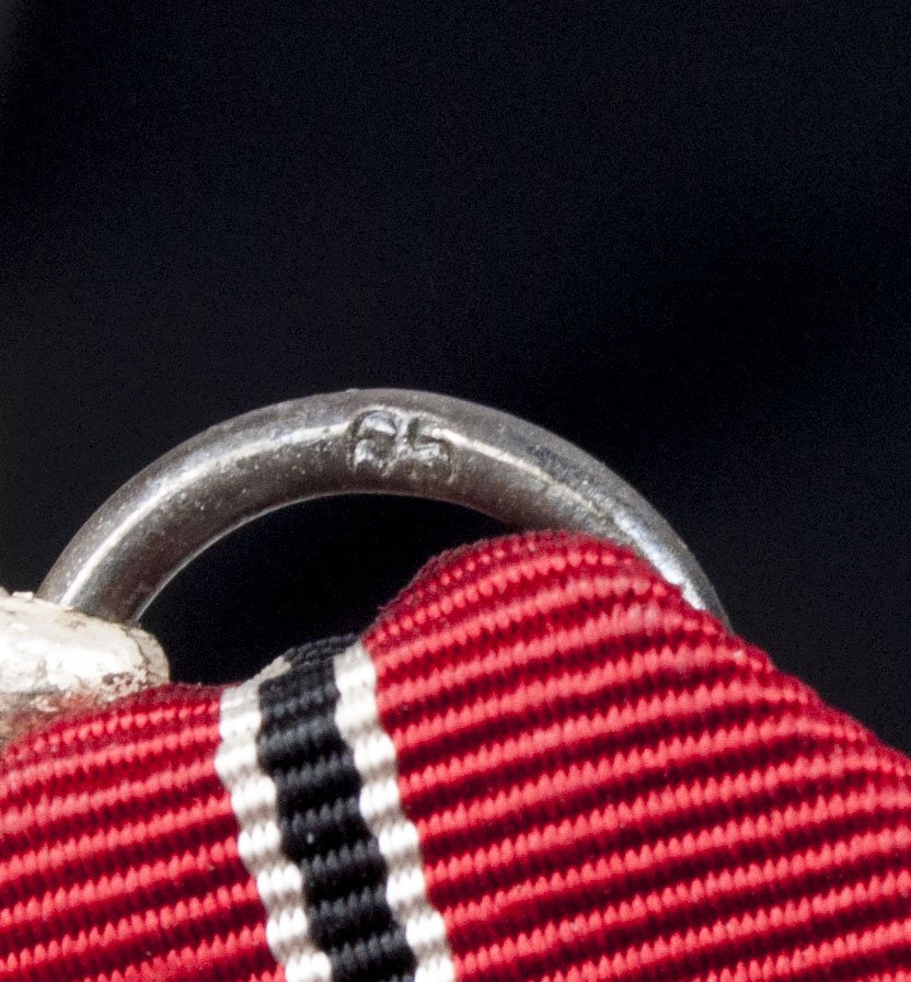 Ostmedaille / Winterschlacht im Osten medaille mm '65' (Klein und Quenzer) MINT CONDITION! — image 9