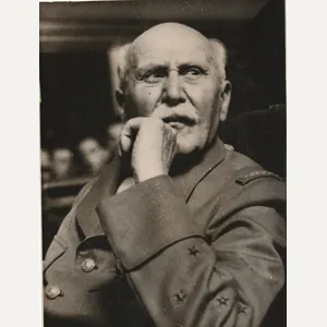 (Pressphoto) 'Petain is dying'