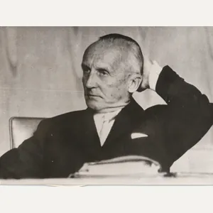 (Pressphoto) Nuremberg Trials – Hasso von Manteuffel on trial