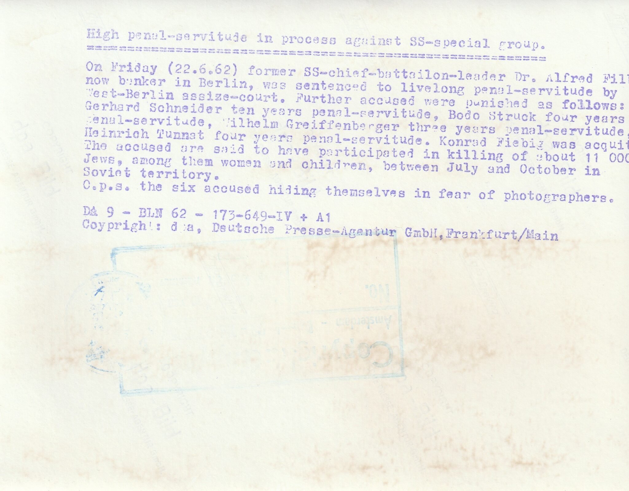 (Pressphoto) Nuremberg Trials – Dr. Alfred Filbert former SS-battailon leader — image 2