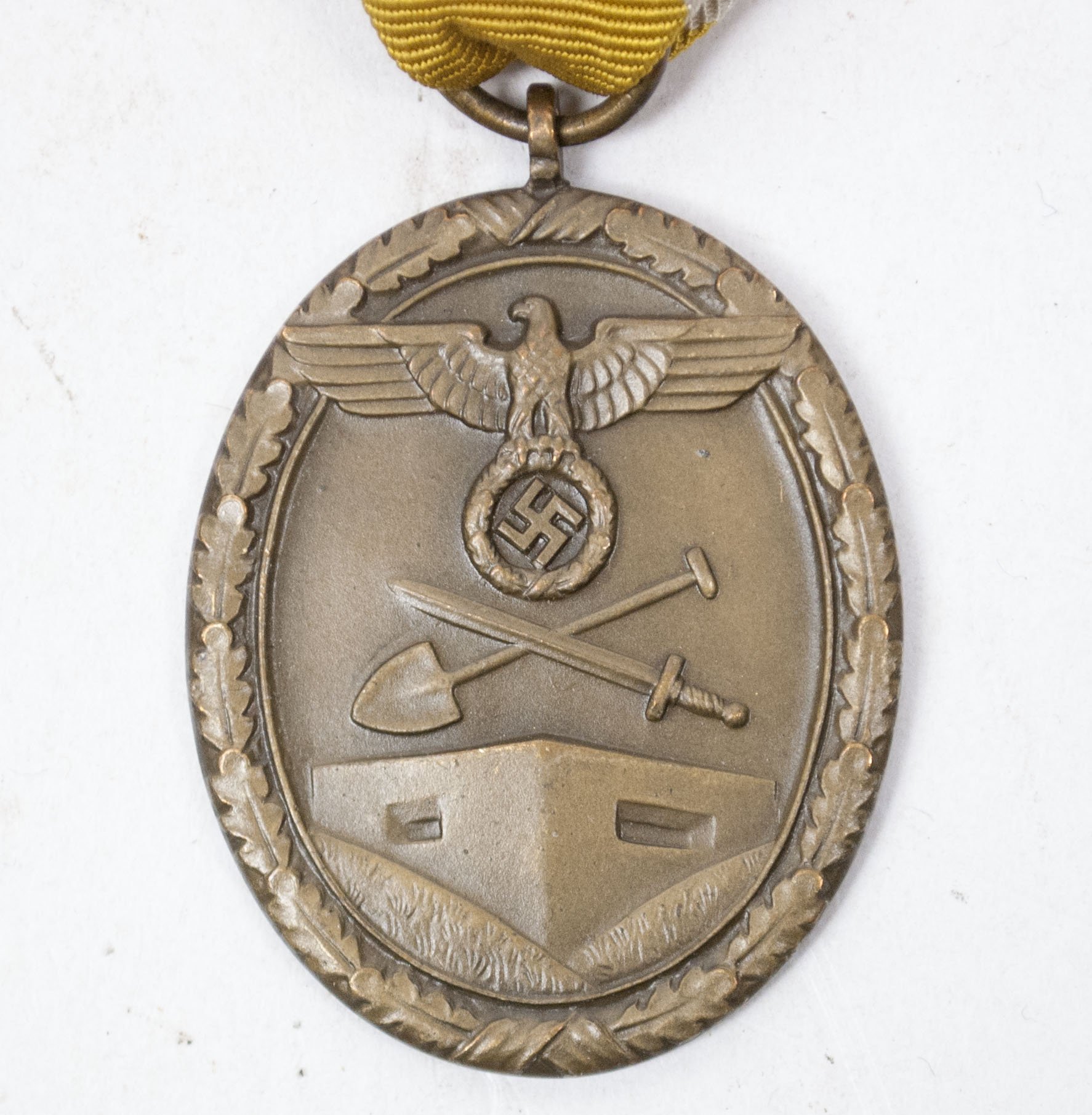 Westwall /Schutzwall medal — image 3
