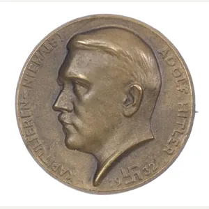 Adolf Hitler – Wir Kapitulieren Niemals! 1932 abzeichen (Extremely rare!)