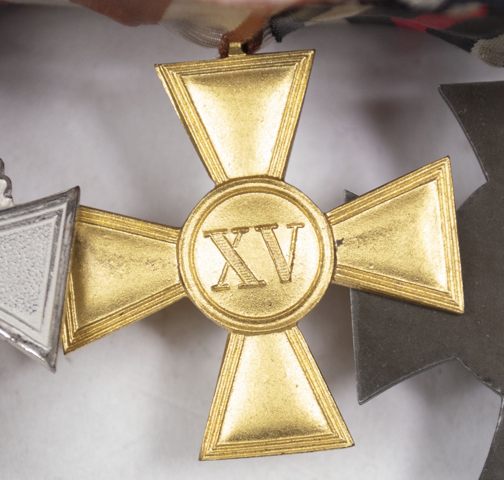 (Hessen) Medalbar with Kriegsehrenzeichen, Nichtkämpfer Ehrenkreuz, Dienstauszeichnung 25 Jahre, Treue Dienst 25 Jahre Kreuz — image 10