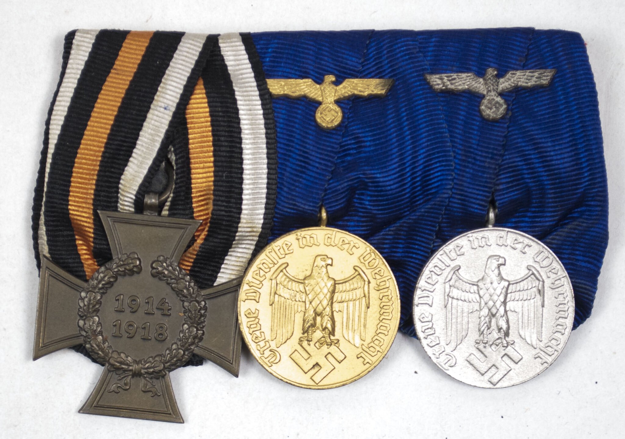 German WWII Medalbar with Nichtkämpferkreuz + Heer Dienstauszeichnung 12 + 4 Jahre — image 3
