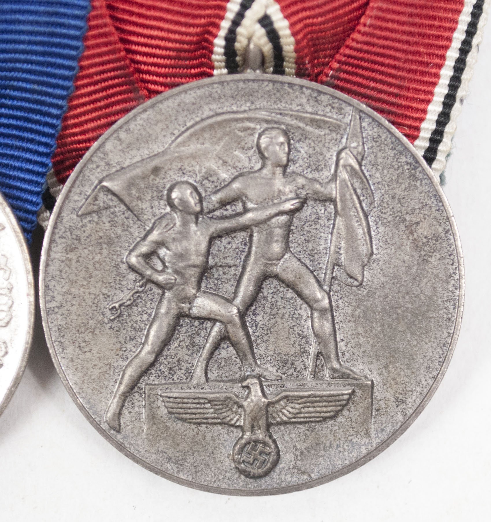 German WWII medalbar with Dienstauszeichung 4 Jahre + Anschluss medaille — image 4