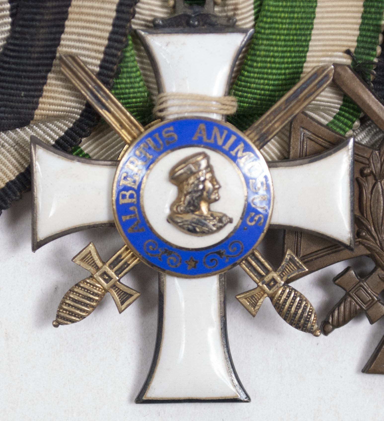 (Sachsen) Medalbar with WWI Ek2, Albrechtsorden Ritterkreuz 2e Klasse, FEK, WWII Sudeten annexation medal + WWII Commemorative medals — image 5